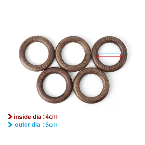 tige suspension rideau bois naturel marron clair moderne minimaliste anneaux fixations murales