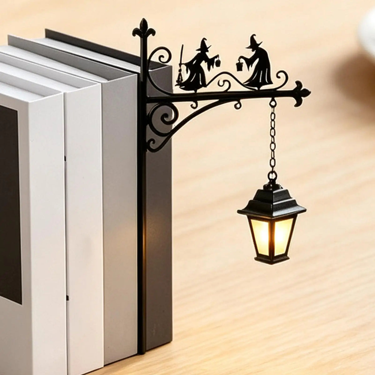 lampe livre sorcière halloween vintage noir silhouettes lanternes adhésif décoration bibliothèque