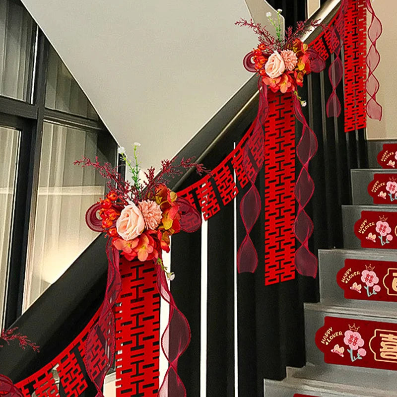 décoration mariage chinois bannière suspendue calligraphie rouge rubans texturés motifs floraux festive
