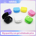 boîtes conservation prothèses dentaires violet bleu jaune rose blanc vert clips pratique compact