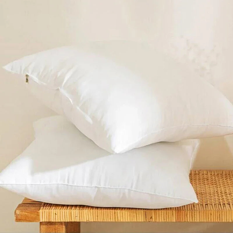 coussin carré blanc hypoallergénique fibre polyester anti décubitus moderne amovible lavable lit sofa