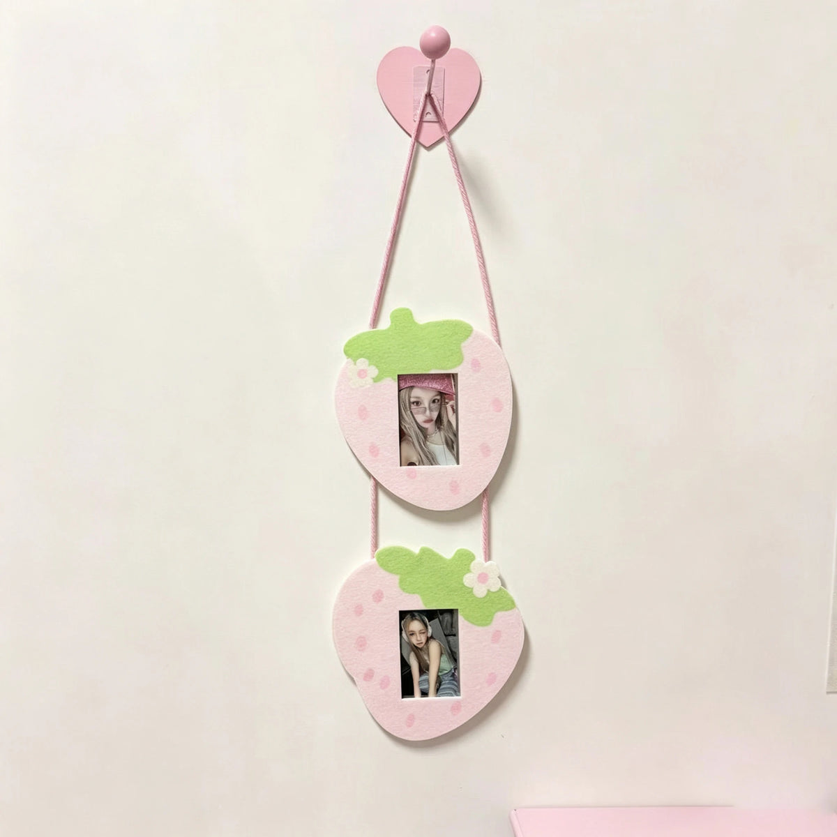 cadre photo mural rose enfantin points verts coeurs visage chat décoratif coréen