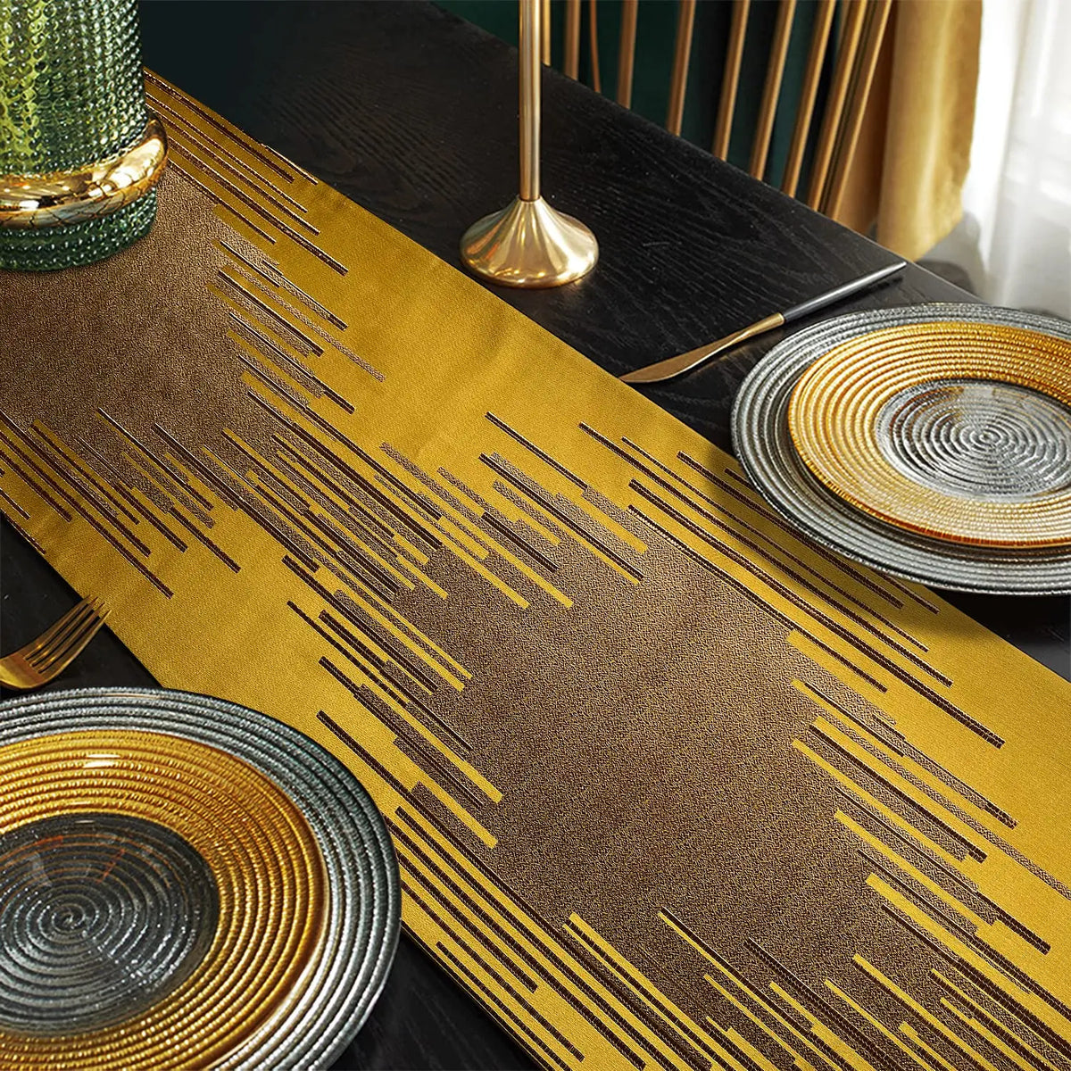 table cuisine élégante rayures dorées tissu brillant moderne or marron tassel doré polyester coton