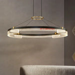 suspension lumineuse moderne noir doré ampoules led blanc translucide structure circulaire bandes translucides minimaliste