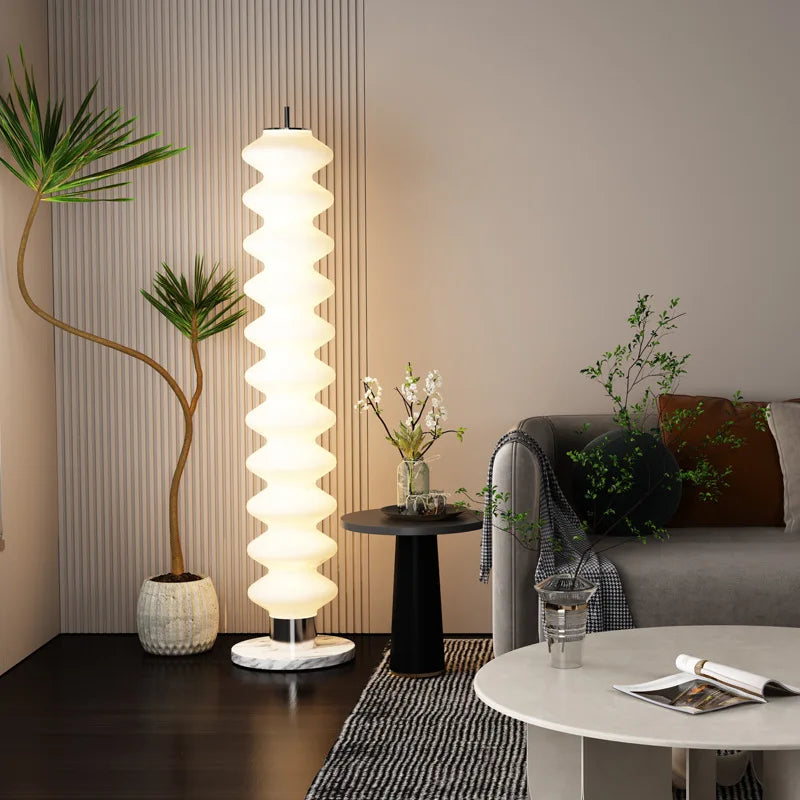 lampe sol moderne blanc base métallique éclairage puissant led directionnelle