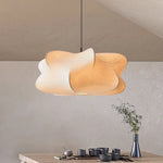 Suspension lumineuse moderne minimaliste blanc beige organique ondulé opacité fixée chaîne noire