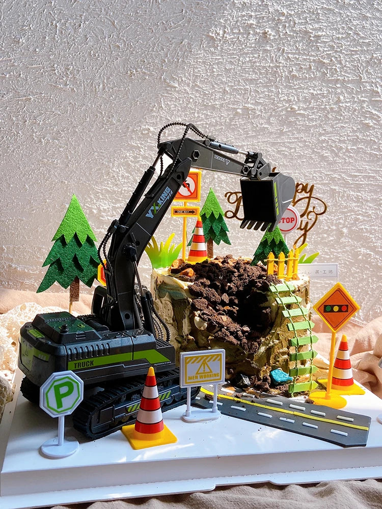 miniature excavatrice noir truck imprimé parties mobiles terrain graviers arbres signalisation sécurité