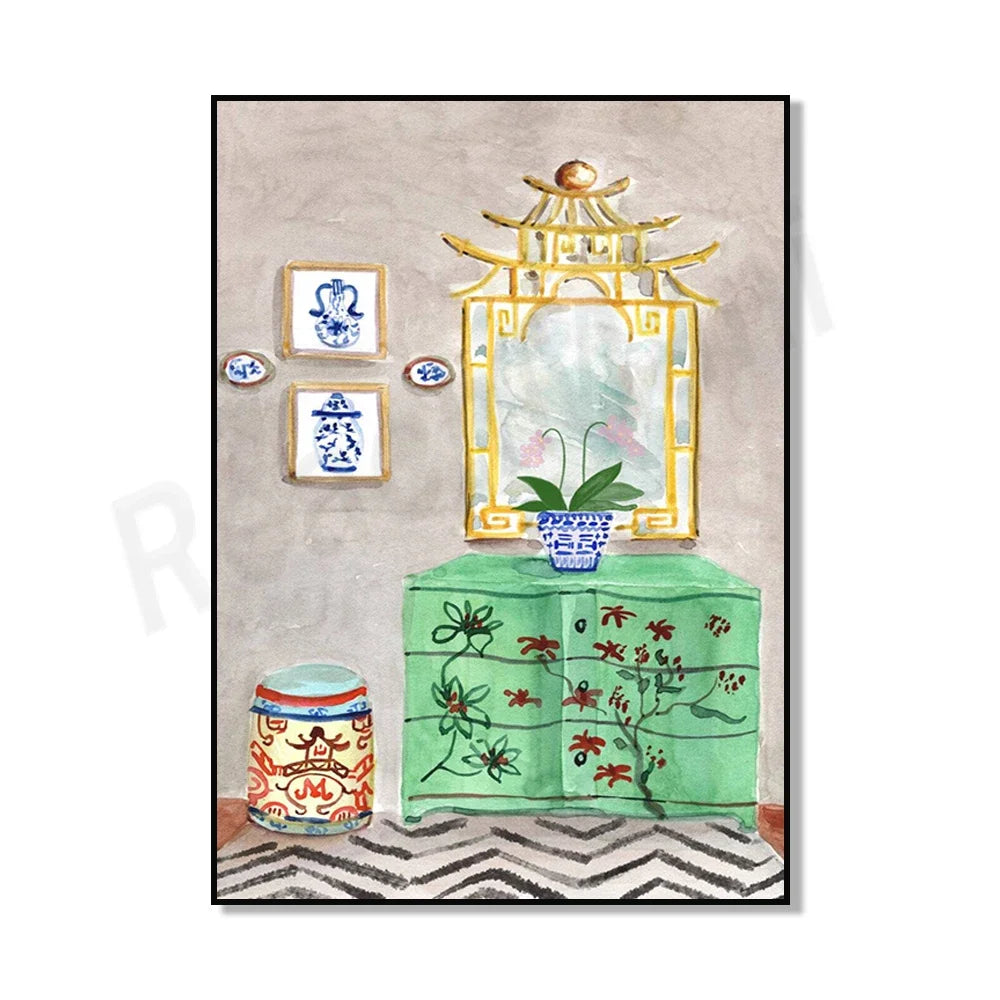 L'image montre un intérieur chinois décoré avec des objets traditionnels tels qu'un miroir doré encadré, des peintures murales bleues et blanches, ainsi qu'un meuble peint de motifs floraux.