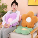 coussin fleuri doux rose gris vert jaune violet décoration maison lit salon chambre