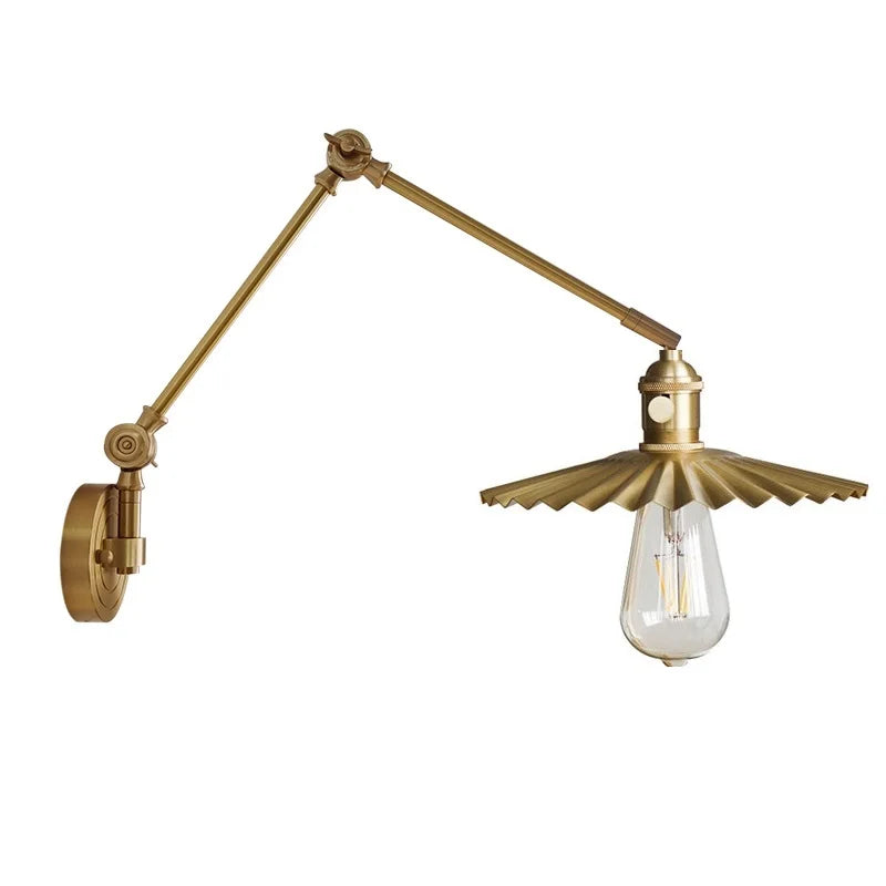 lampe murale industrielle dorée lisse fixée mur interrupteur câble électrique moderne cuisine chambre