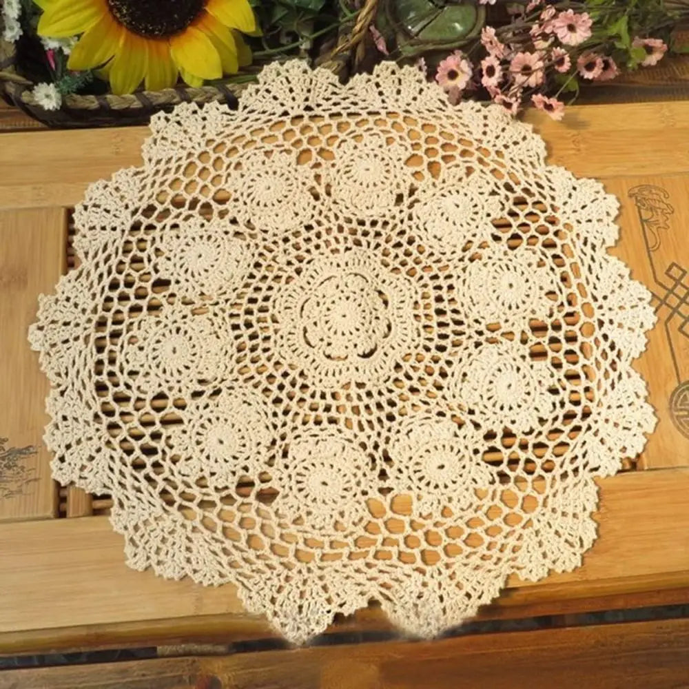 serviettes table polyester fleuri traditionnel beige clair motifs circulaires opaques pâques fête table manger