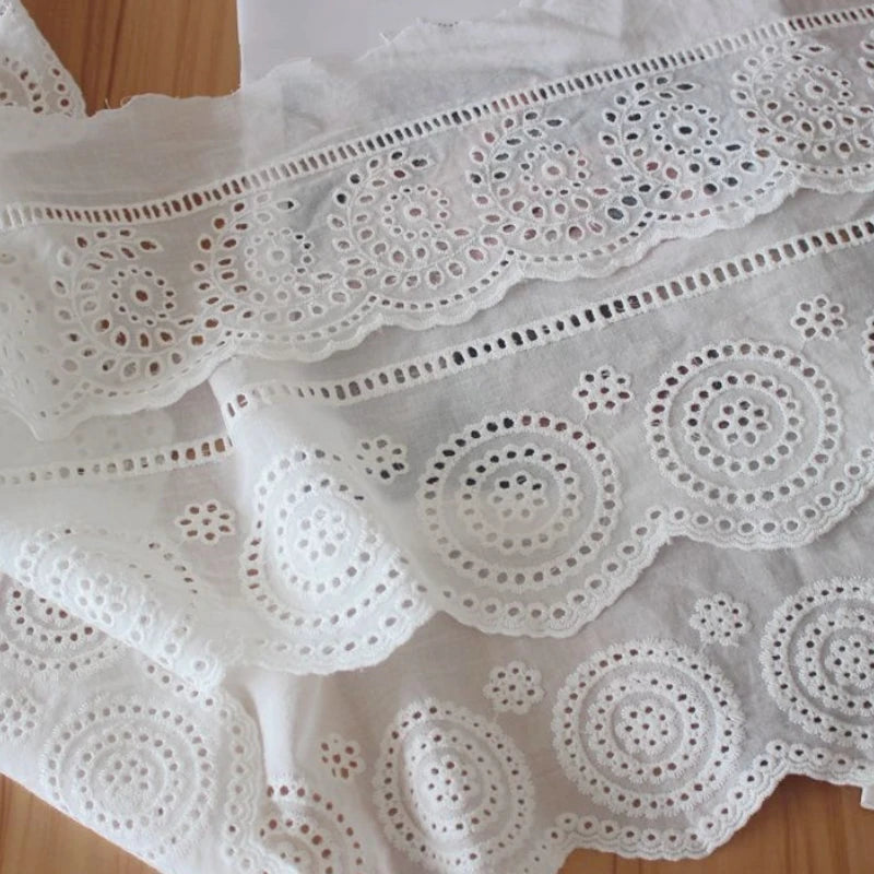 tissu dentelle brodée coton blanc motifs floraux bohème semi transparent yards decoration maison