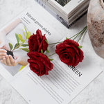 fleurs artificielles roses détaillées noir bleu blanc vert rouge pâle intérieur mariage decoration