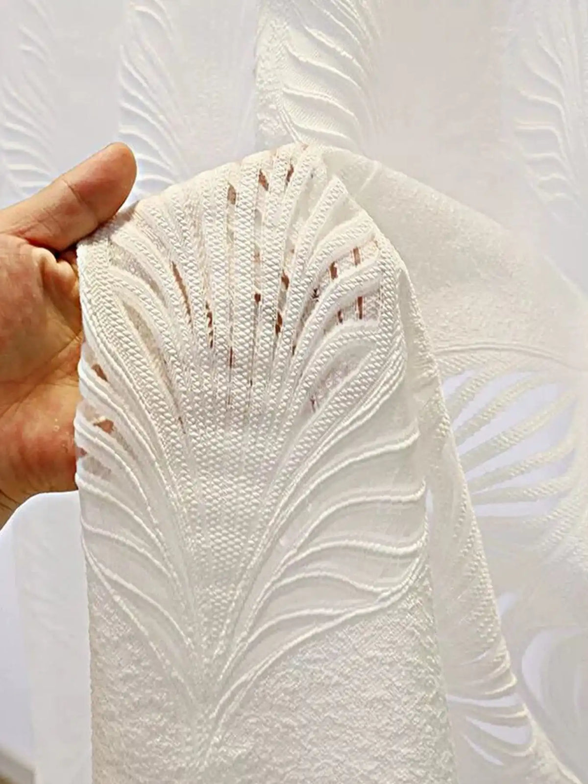 rideau moderne élégant polyester feuilles stylisées blanc gris translucide légèrement opaque 100x250cm