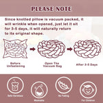 coussin noué bébé tissu doux texture tressée beige clair moderne confortable sécurité chambre anti