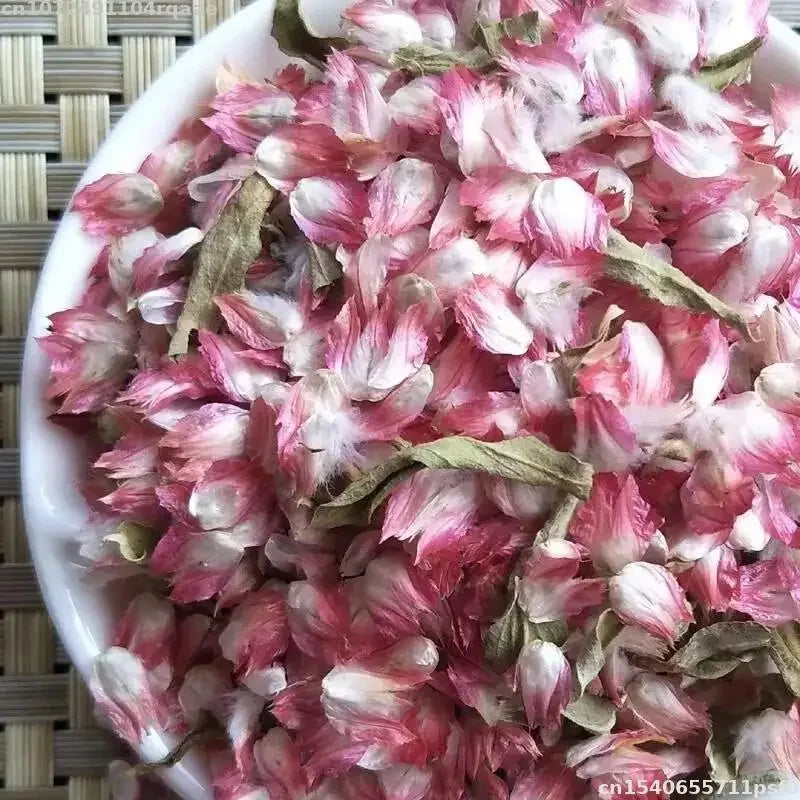 pétales roses séchées naturellement finement découpés blanc vert intérieur décoration maison anniversaire baby shower