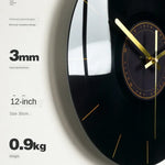 Horloge murale design blanche avec aiguilles noires