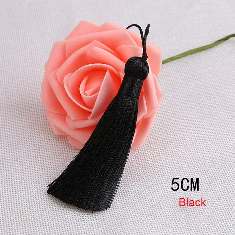 pompons polyester couleur variée 5cm longueur 18cm décoration artisanale rideaux couture pièces