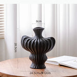 vase moderne céramique blanc noir rouge ondulé fleurs décoration intérieur salon