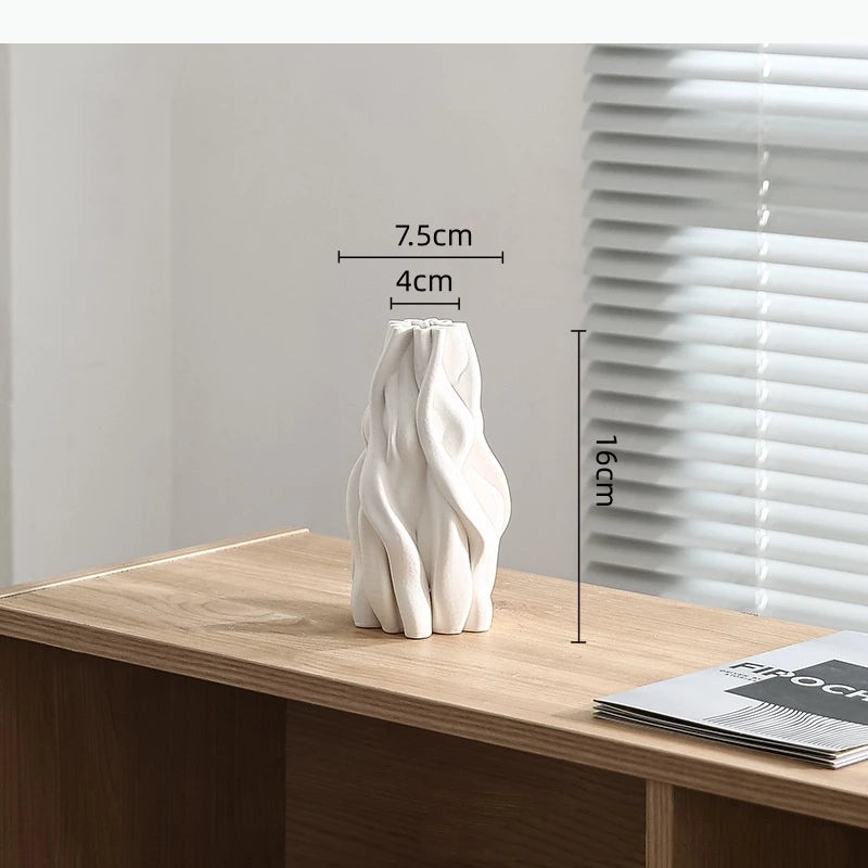 vase céramique blanc rayures ondulées moderne décoration intérieur plissé tridimensionnel transparent table