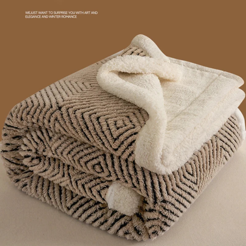 couverture polaire corail motif géométrique beige noir douce chaude voyage avion maison hiver