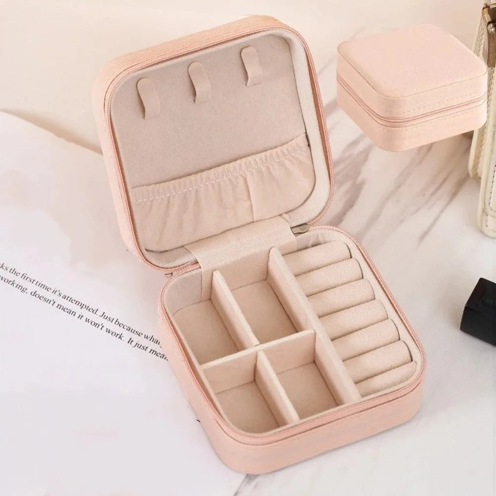 boîte bijoux velours moderne rose pâle élégante compartiments porte bijoux