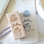 tampons bois naturels motifs gâteaux bonbons artisanal scrapbooking étiquettes journalisation decorative