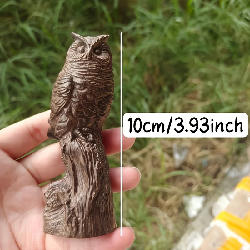 sculpture oiseau chouette bois marron brun texturé plumes naturelle intérieur décoration artisanale unique réaliste