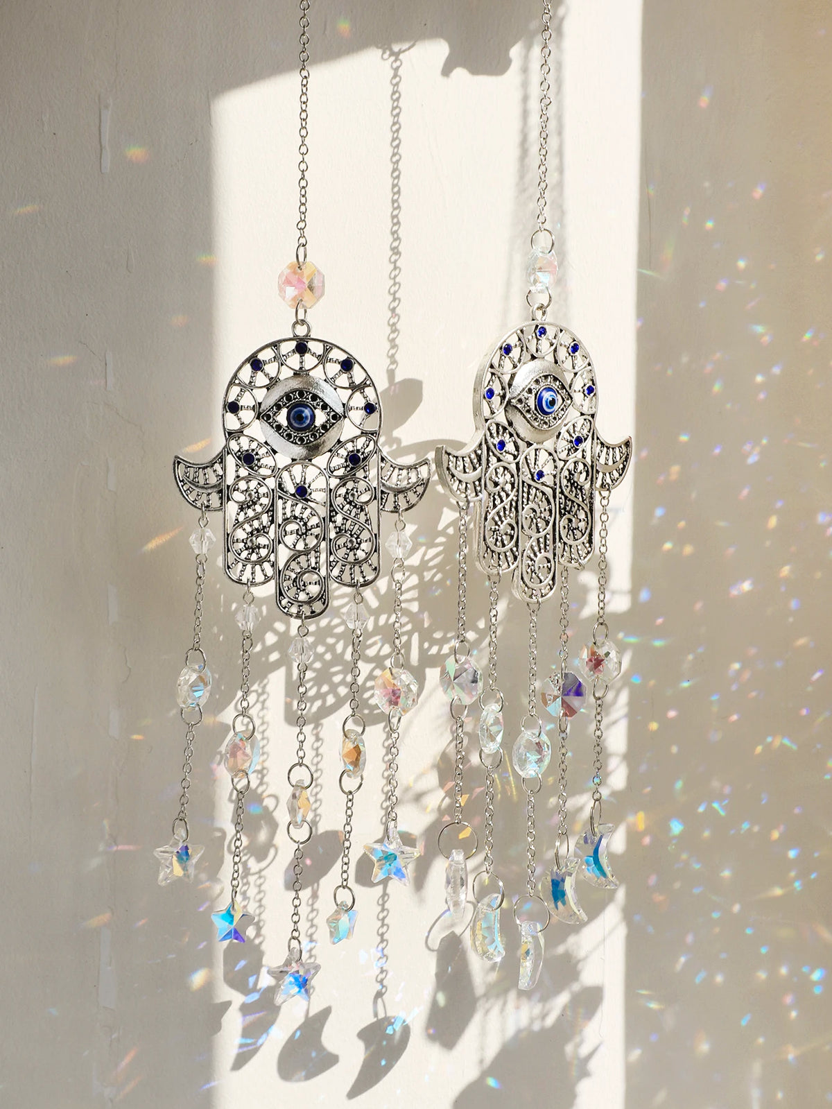 décoration jardin boho hamsa cristal prismes bleu argent transparent lumière capturante