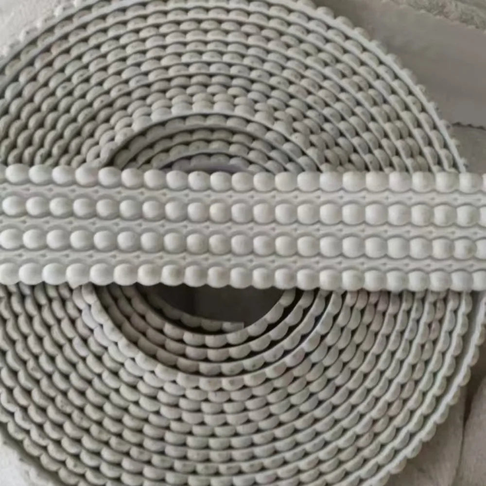 bande moulure murale flexible auto adhésive 3m blanc gris billes alignées décoration minimaliste