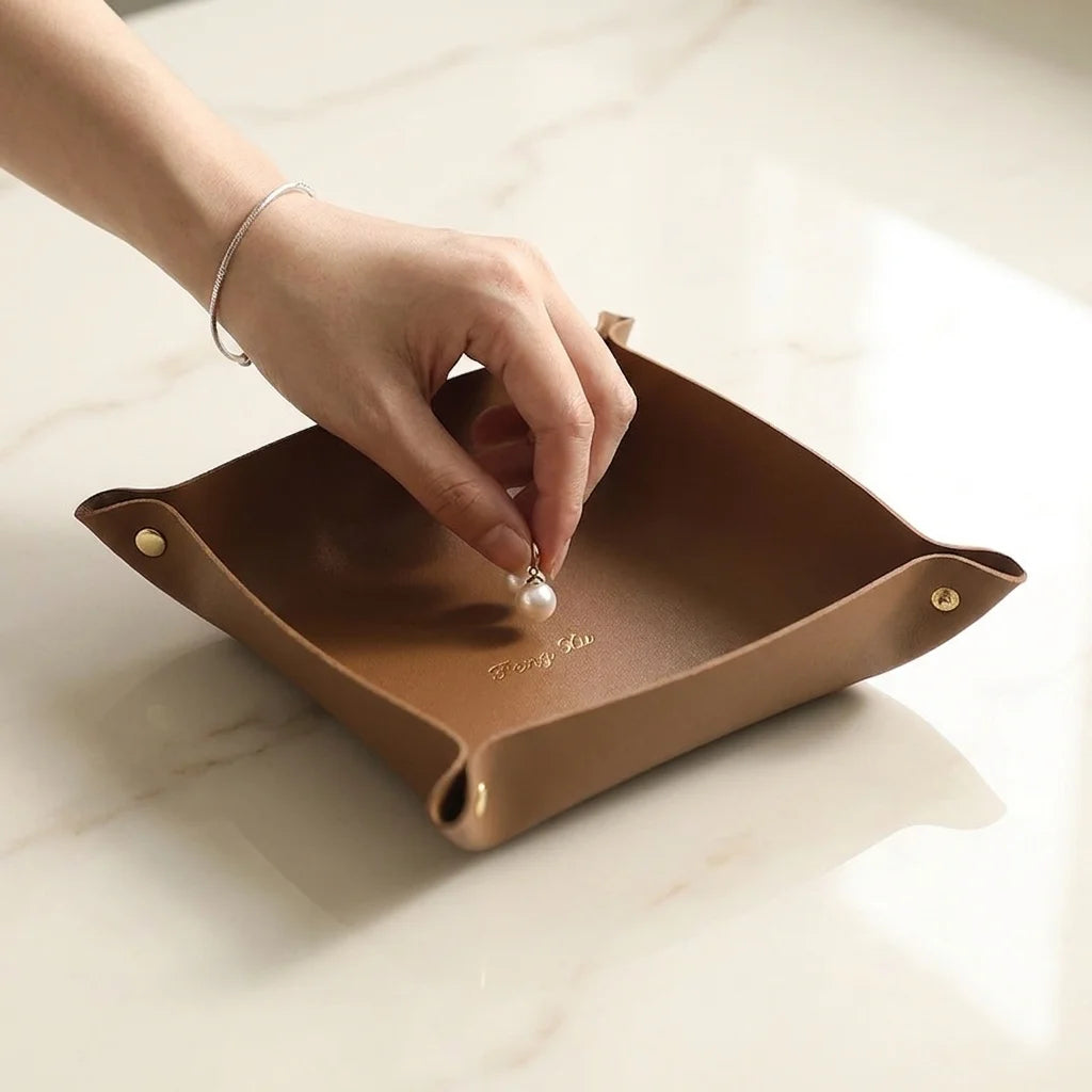 plateau rangement cuir marron minimaliste modernes élégants dorés clés bijoux cosmétiques porte clés organizer