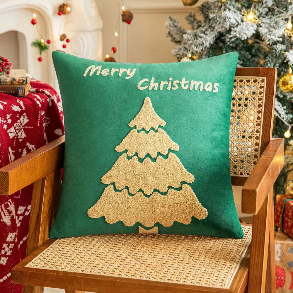 coussin brodé sapin noël rouge vert blanc décoratif festive adhésif étoiles renne père noël