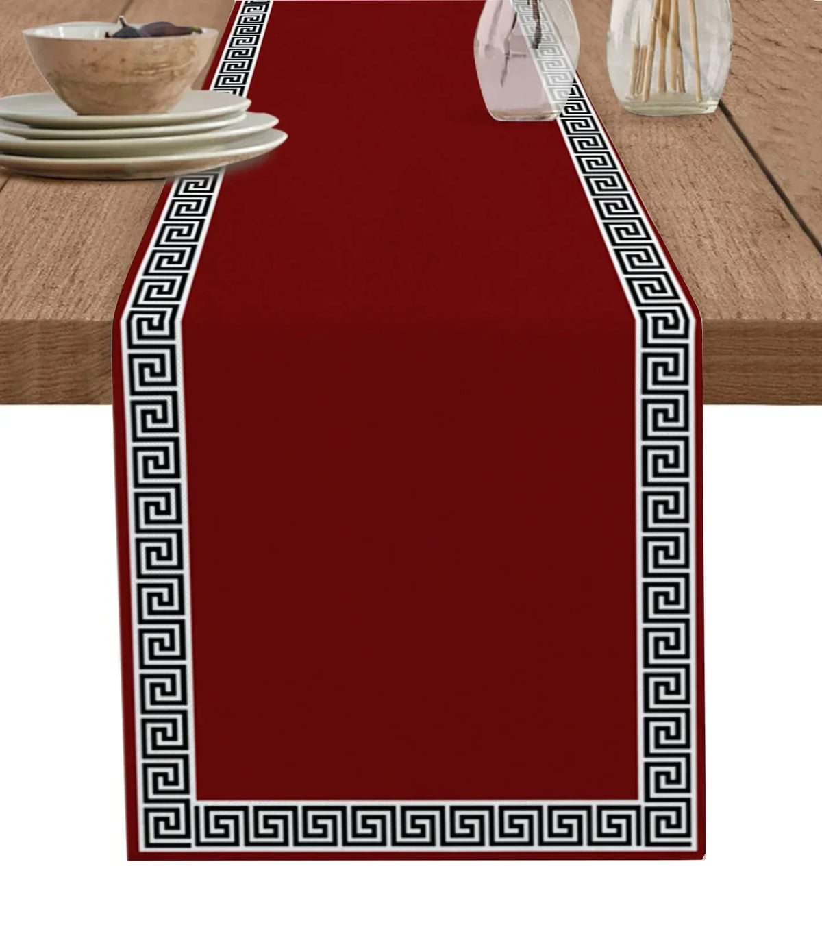 chimene table lin motif grec noir blanc decoratif classique assiettes couverts verres