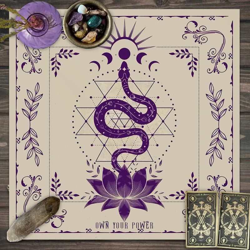 tapis mandala serpent floral occulte noir blanc violet vert or