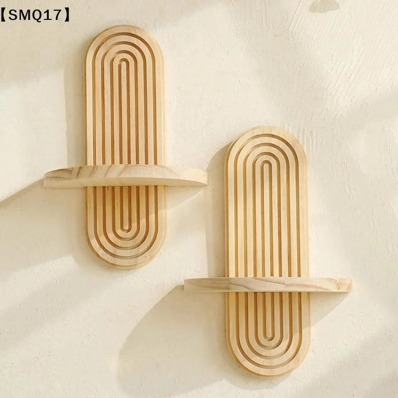 étagère murale moderne scandinave bois texturé rayures horizontales plante artificielle vase terrariumDecoration