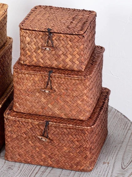 paniers rangement tressés rotin marron clair rustique couvercle utilisation multiple decorationintérieur bohème pastoral