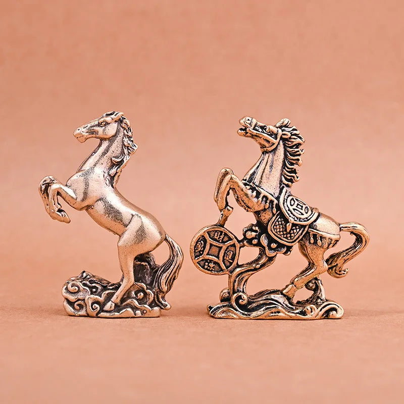 statue cheval bronze doré motifs floraux géométriques artisanal rétro bouclier couronne