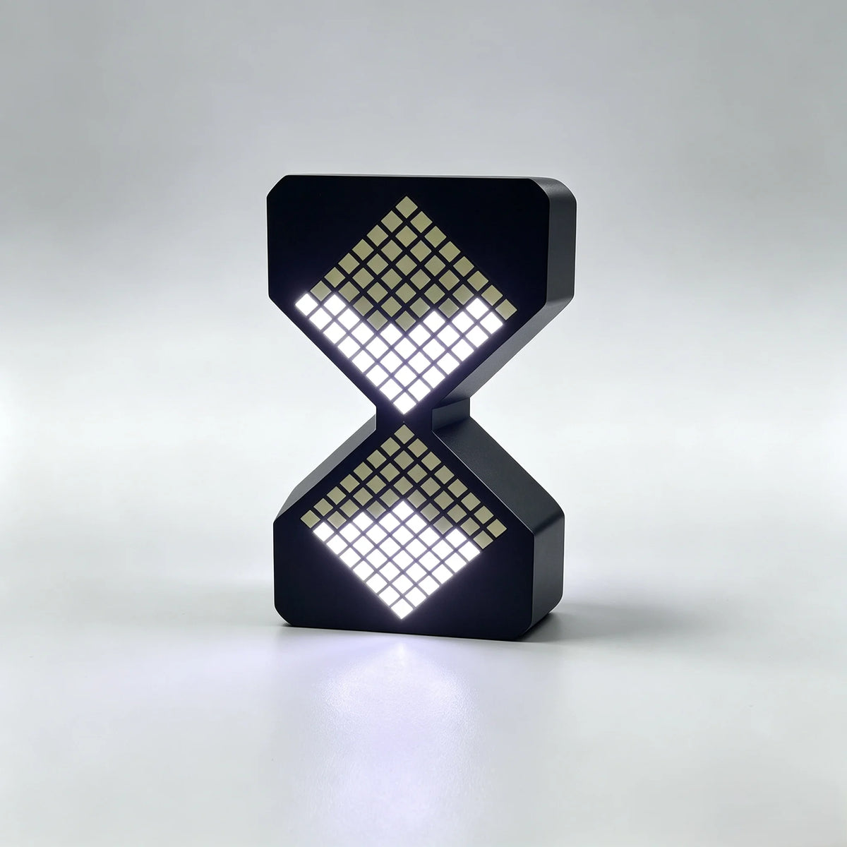 horloge led pixelée moderne minimaliste blanc noir ajustement luminosité affichage temps switch charge cabled