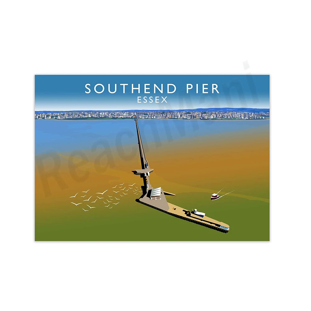 L'image montre le célèbre Southend Pier dans l'Essex, avec sa silhouette distinctive et des mouettes volant au-dessus de la mer.