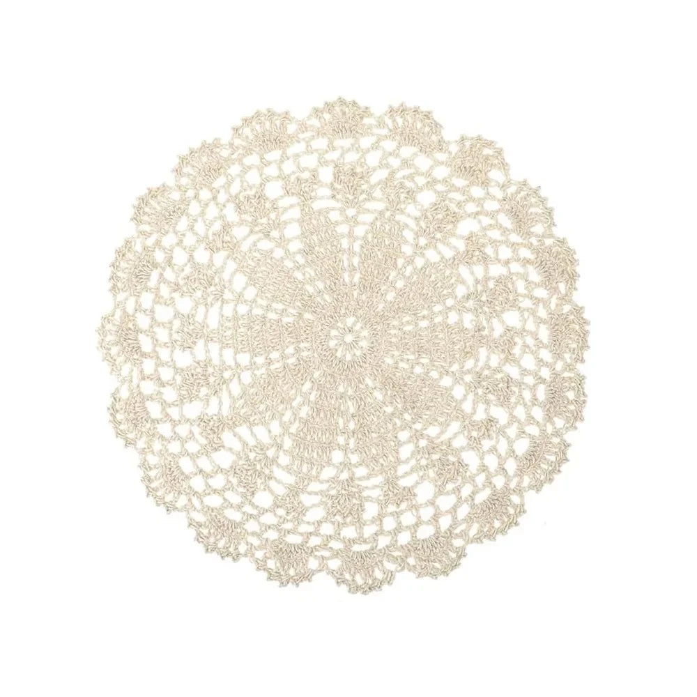 napperons crochetés vintage rustique blanc crème rouge jaune vert