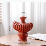 vase moderne céramique blanc noir rouge ondulé fleurs décoration intérieur salon