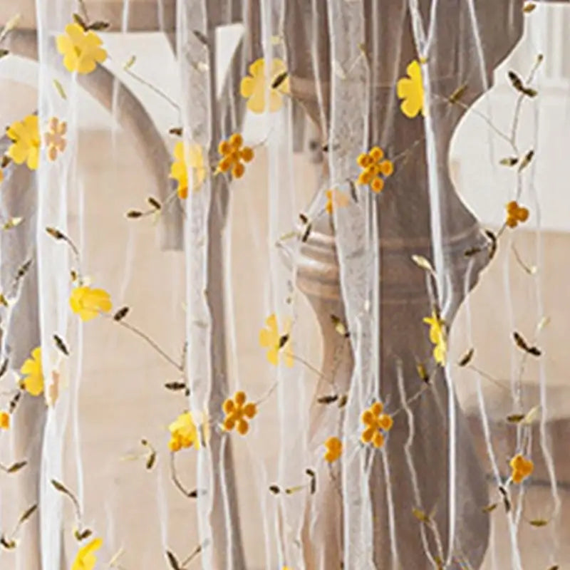 nappe transparente fleurs brodées couleurs vives champêtre décoration mariage table festive
