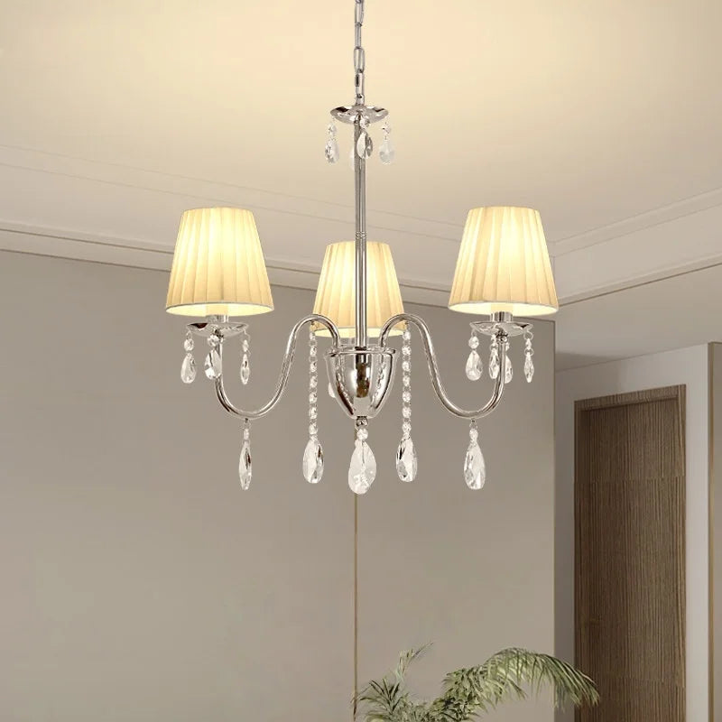 lustre cristal classique argenté abat jour conique cristaux pendus salon salle