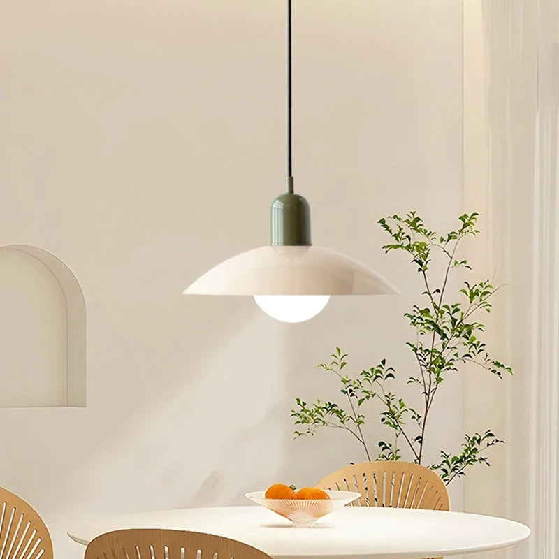 luminaire moderne suspension blanc vert rose rouge mat opaque câble noir chambre restaurantétude