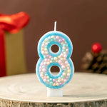 bougies anniversaire numéraires chiffres bleu pastel multicolores décoration gâteau enfant brillantes support blanc