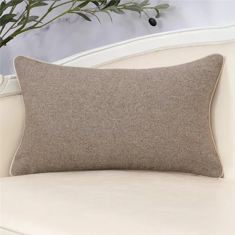 housse coussin motif floral vintage beige marron fourrure opaque farmhouse décoration canapé sofa