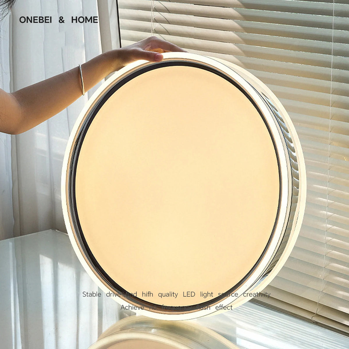 lampe led moderne blanche dorée plafonnier aluminium fermeture métallique acrylique