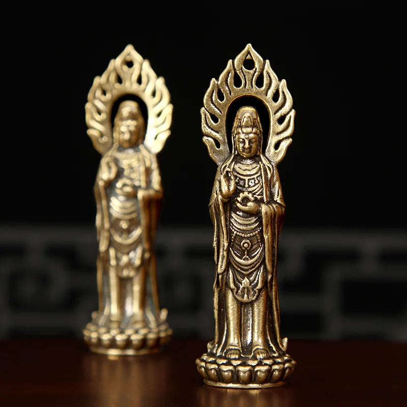 statue religieuse dorée détaillée motif traditionnel classique base fleur lotus