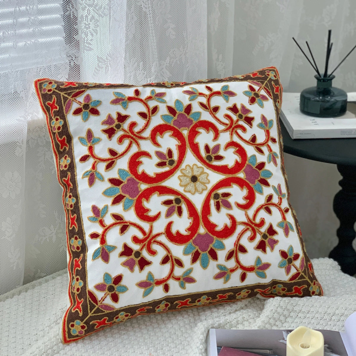 taies d'oreiller coton polyester ethnique floral brodées couleurs vives motifs géométriques coussins deco 45x45cm