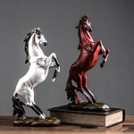 statuette cheval résine blanc noir rouge réaliste brillante décoration classique sculpturalSTONEBASE